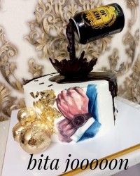 کیک تولد ضد جاذبه