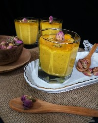 فرنی بستنی پسته و زعفران بدون ژلاتین