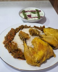 پلو لوبیا سبز همراه مرغ