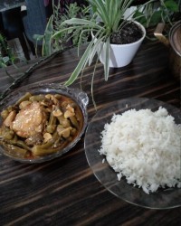 چلو خورشت بامیه با مرغ.آرشیو.