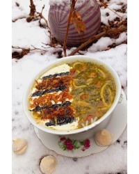 آش رشته در هوای برفی