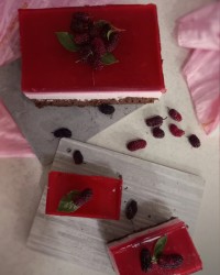 چیز کیک شاه توت