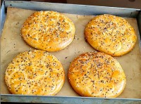 نون شیرمال زندایی پز