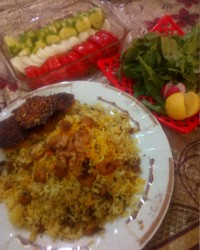 ناهار دور همی میگو پلو