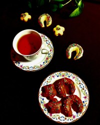 شیرینی ماهک