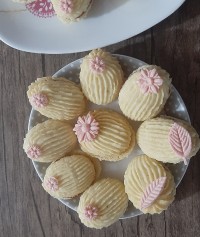 شیرینی آلما