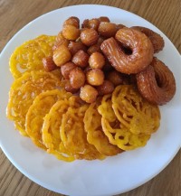 زولبیا و بامیه خانگی