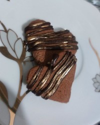 شیرینی مینیاتوری گردو شکلاتی