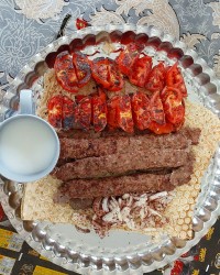خونه باغ جای دوستان خالی