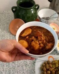 آبگوشت به وقت افطار