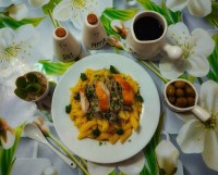 پنه مرغ با سس آلفردو