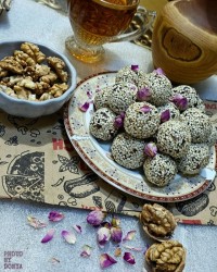 توپک خرمایی مغزدار