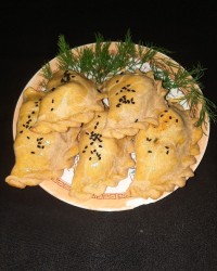 پیراشکی سیب زمینی و قارچ