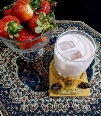 اسموتی توت فرنگی