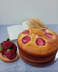 پای توت فرنگی با کرم پنیری