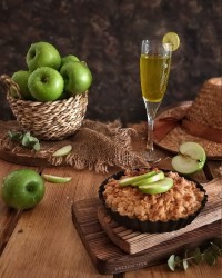 کرامبل سیب و به