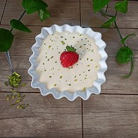 بستنی میزبان