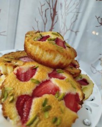پای توت فرنگی باپسته