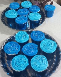 سفارش کاپ کیک باتم آبی