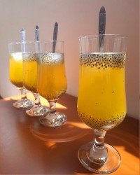 شربت عرق بیدمشک