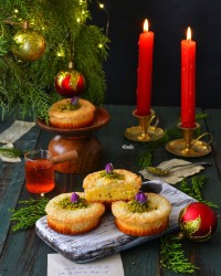 کیک باقلوا با رویه نارگیلی