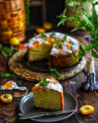 کیک زرد آلو