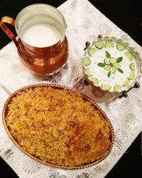 عدس پلو و خیارماست