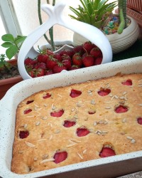 کیک توت فرنگی ورقی