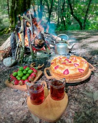 کیک توت فرنگی