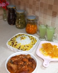 خورش آلو زرشک با مرغ ورق بزن گلم