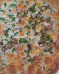 پیتزا مخلوط باخمیر خانگی