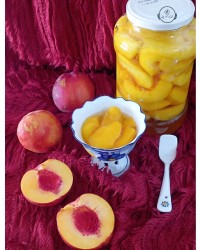 کمپوت شلیل تقدیمی برا دوستان