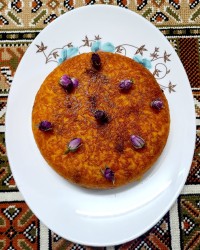 ته چین مرغ زعفرانی