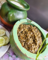 چوواش تره ترش اصیل گیلانی،،، لطفا ورق بزن وقلب♡ بی رنگ منو قرمز کن