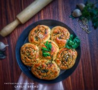 نان سیر با سبزی