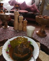 دلمه بادمجان و فلفل سبز.