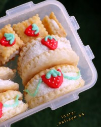 شیرینی  (با خمیر هزار لا) 