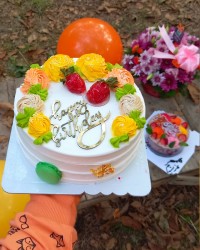 از میان تقویم 
امروز از آن من است 