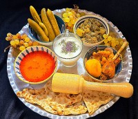 آبگوشت مرغ با لپه کرمانی