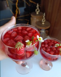 کمپوت توت فرنگی 