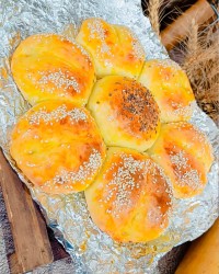 نان شیرمال مغزدار