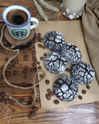 کوکی شکلاتی ترک دار 