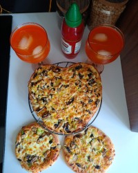 پیتزا قلبی و مینی پیتزا