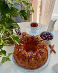 کیک زعفرون و گلاب