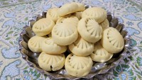 شیرینی عربی مغزدار