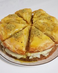 کیک باقلوا با محلبی