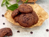 کوکی شکلاتی با آلبالو