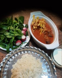 خورش قیمه سبزی تازه بزن لایکو