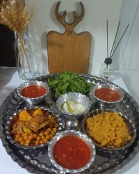 آبگوشت
ورق بزن عزیزم 
