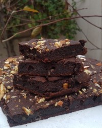 براونی خرما (بدون شکر)